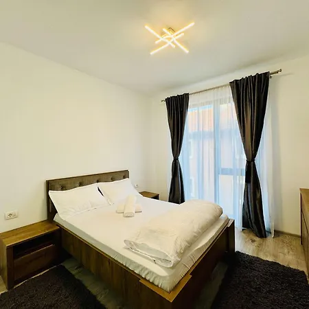 Joy Mangalia 5 *