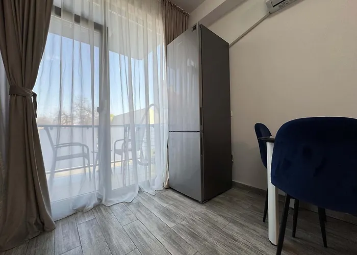 Joy Mangalia 5 Apartment *
