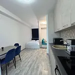 Joy Mangalia 5 *